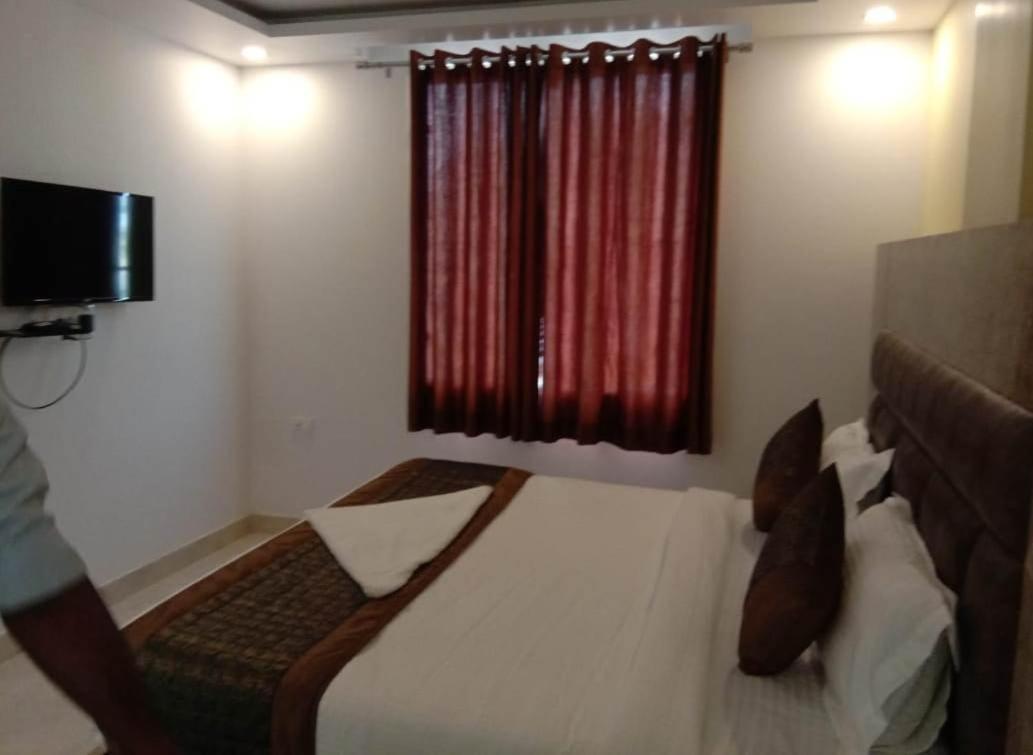 Hotel Broadway นิวเดลี ภายนอก รูปภาพ